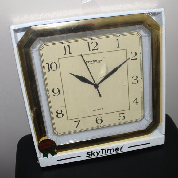 3/$118❤️new sealed SKYTIMER mid-century style gold octagonal wall clock Taiwan - Picture 4 of 10